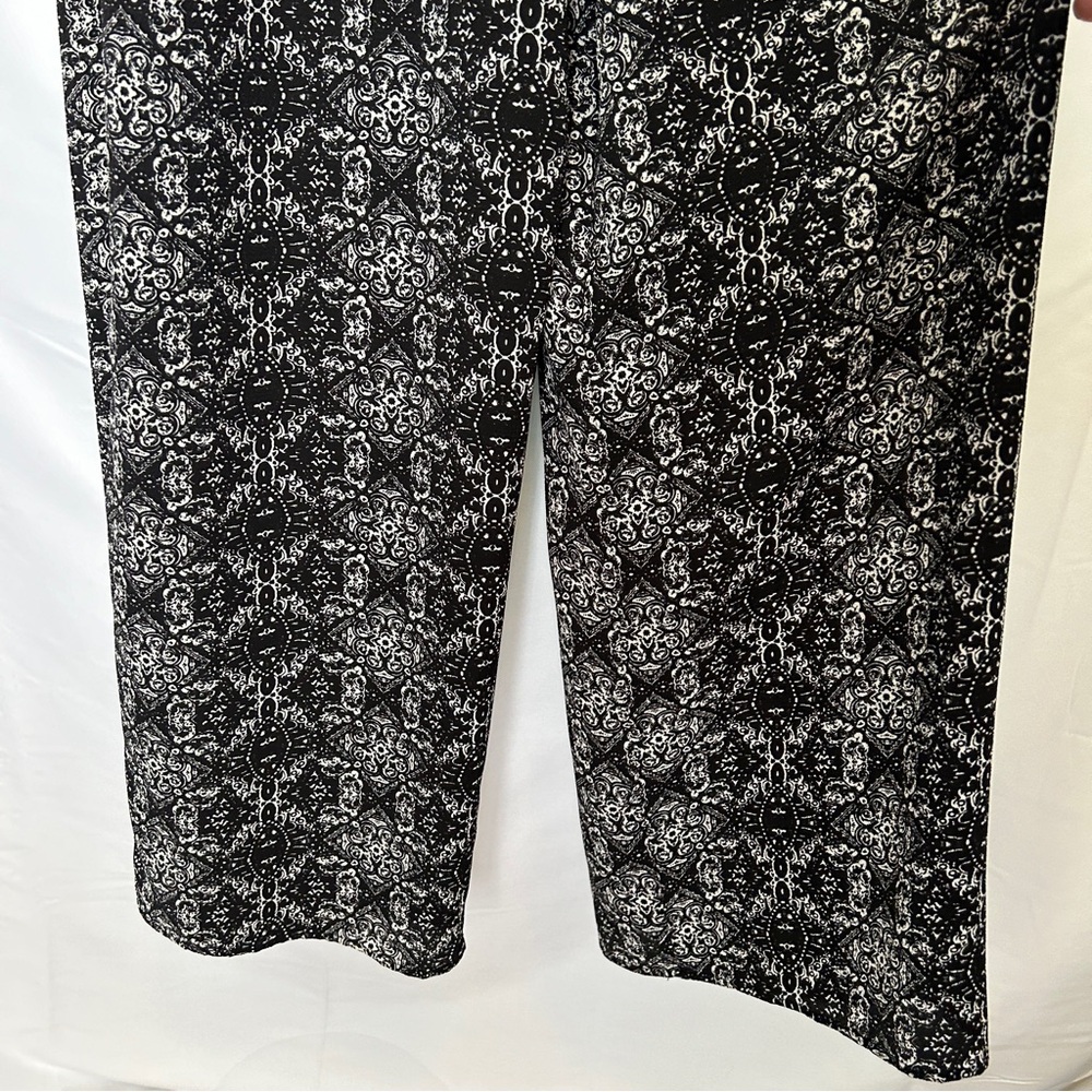 Sydney Rose Black and Cream Patterened Long Sleeve Jumpsuit - Picture 9 of 12